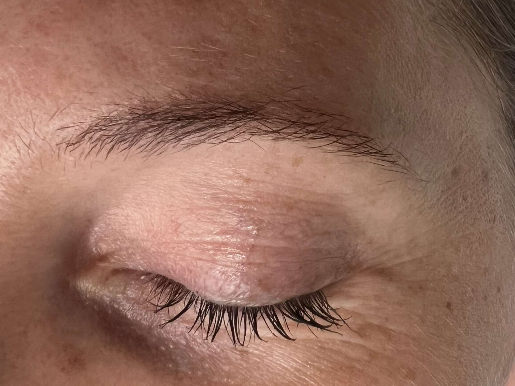 Microblading Vorher 4